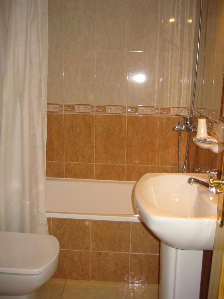 Hostal Maribel Almeria Exterior photo