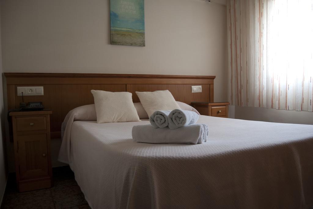 Hostal Maribel Almeria Exterior photo
