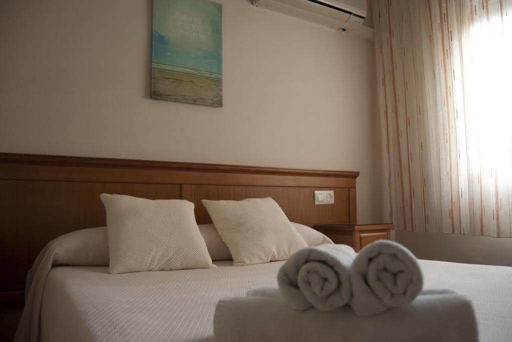 Hostal Maribel Almeria Exterior photo
