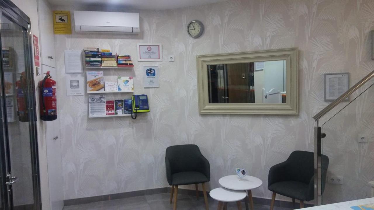 Hostal Maribel Almeria Exterior photo