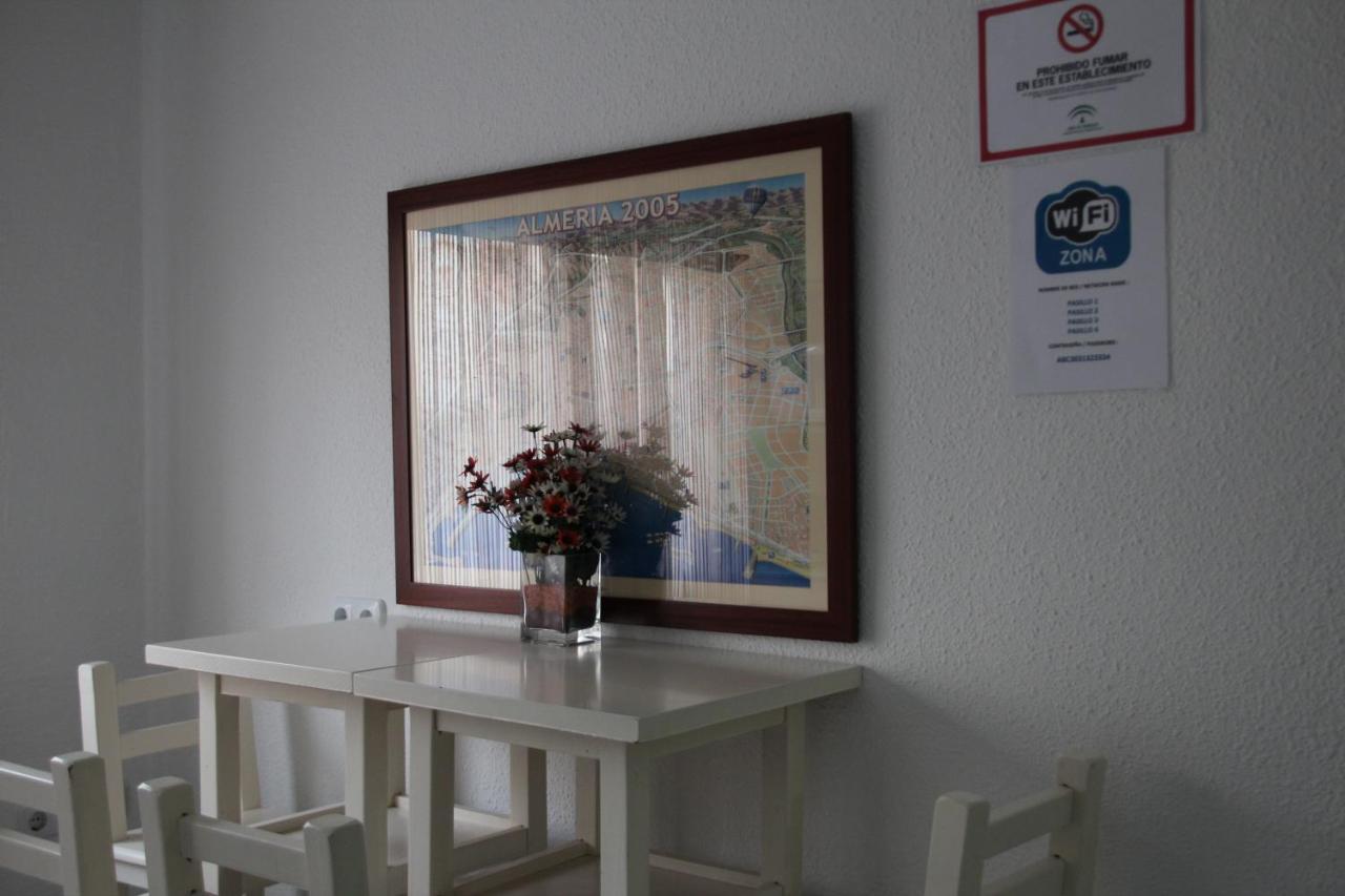 Hostal Maribel Almeria Exterior photo